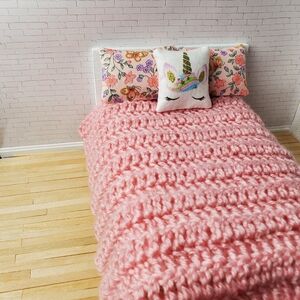 Miniature Dollhouse Crochet Blanket Pillows 1:12 Scale